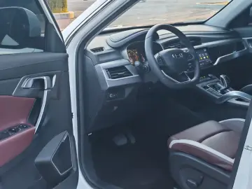 2022 Geely Atlas Pro с пробегом 21 000 км