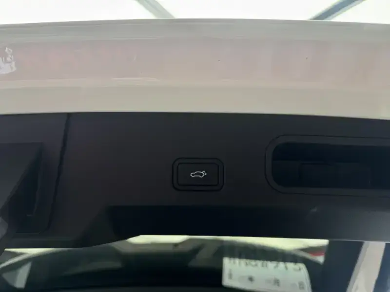 2023 Geely Boyue L с пробегом 40 800 км