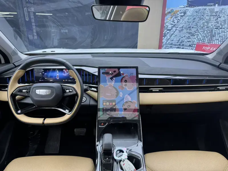 2023 Geely Boyue L с пробегом 40 800 км