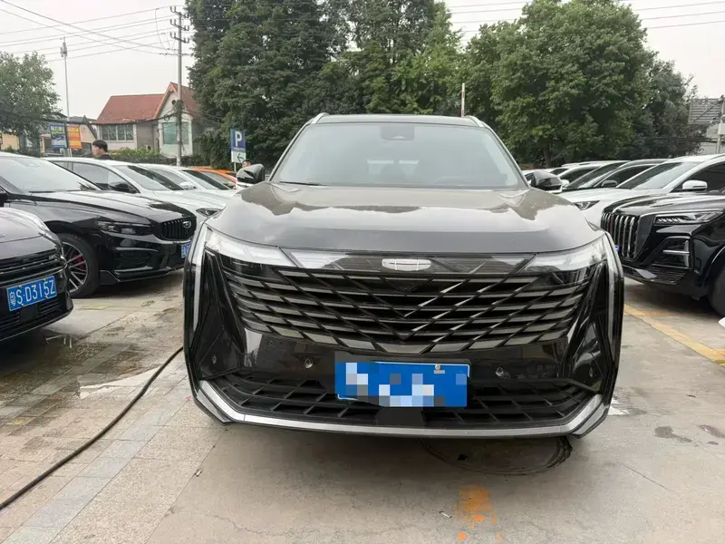 2023 Geely Boyue L с пробегом 38 000 км
