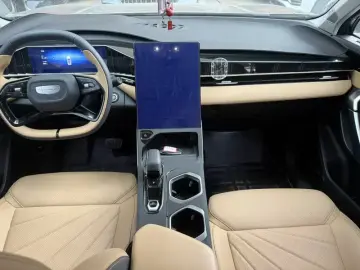 2023 Geely Boyue L с пробегом 38 000 км