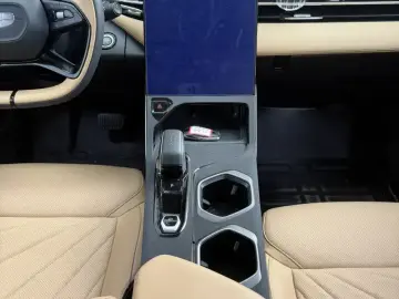 2023 Geely Boyue L с пробегом 38 000 км