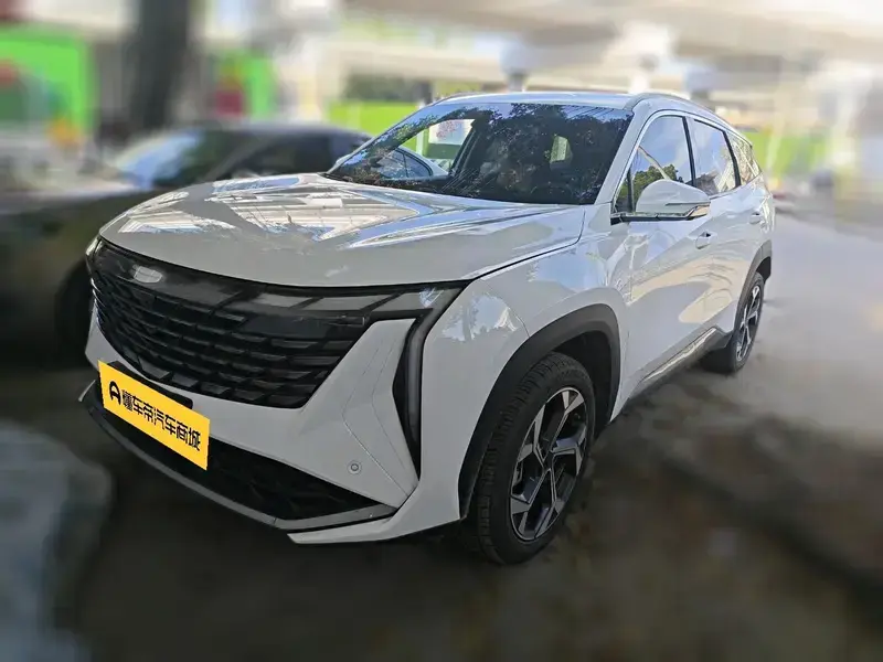 2024 Geely Boyue L с пробегом 12 900 км