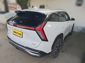 2024 Geely Boyue L с пробегом 12 900 км