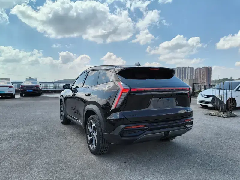 2024 Geely Boyue L с пробегом 38 000 км