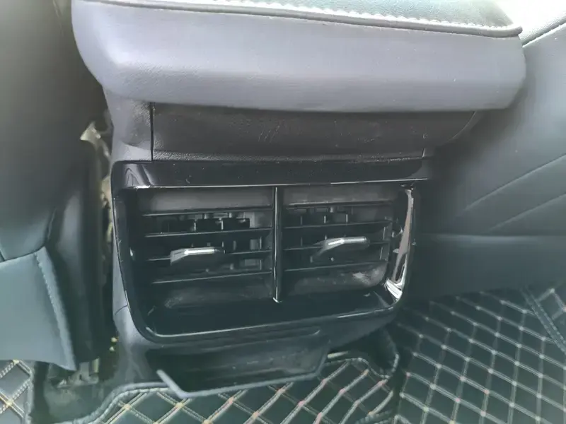 2024 Geely Boyue L с пробегом 38 000 км