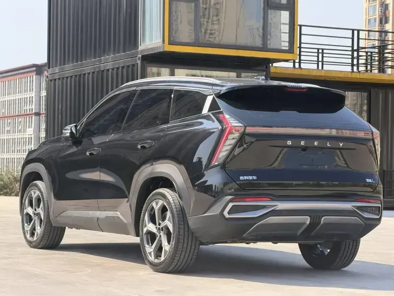 2024 Geely Boyue L с пробегом 45 000 км