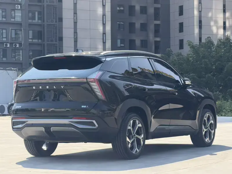 2024 Geely Boyue L с пробегом 45 000 км