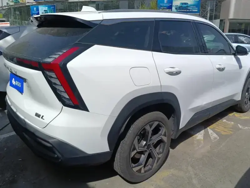 2023 Geely Boyue L с пробегом 23 000 км
