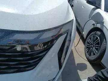 2023 Geely Boyue L с пробегом 23 000 км