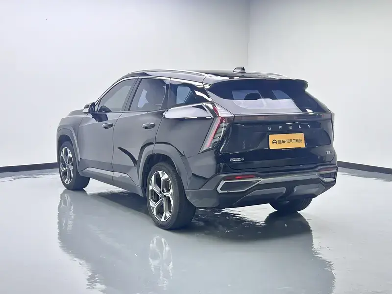 2023 Geely Boyue L с пробегом 73 600 км