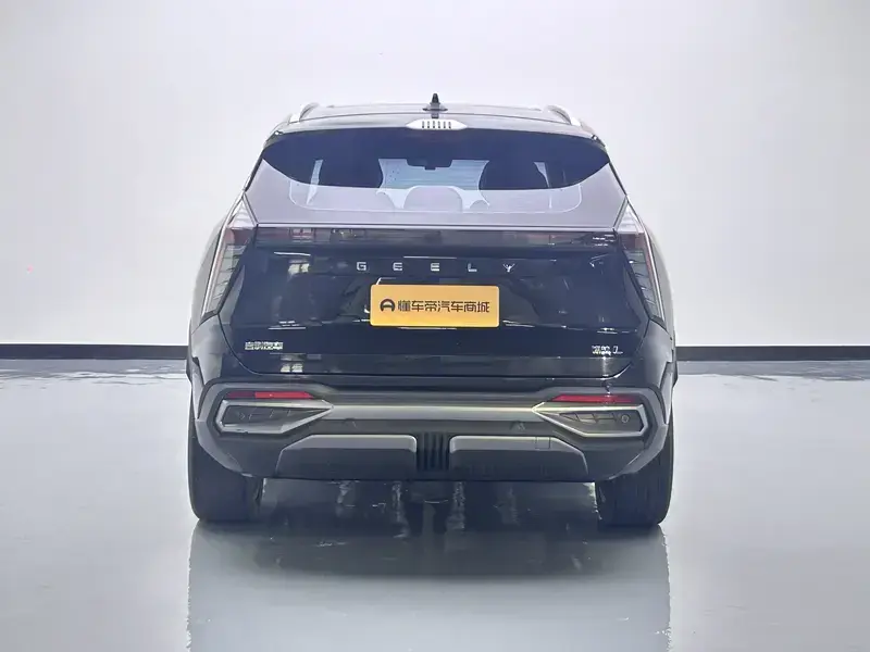 2023 Geely Boyue L с пробегом 73 600 км