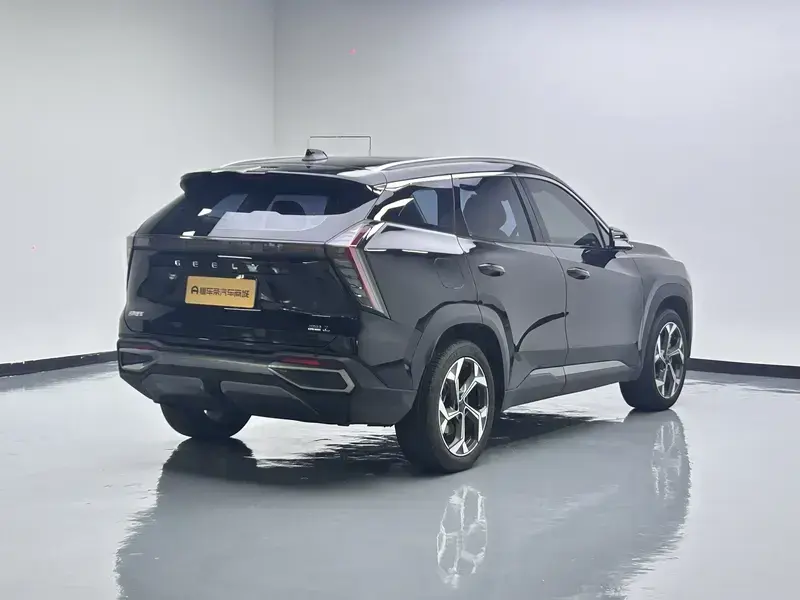2023 Geely Boyue L с пробегом 73 600 км