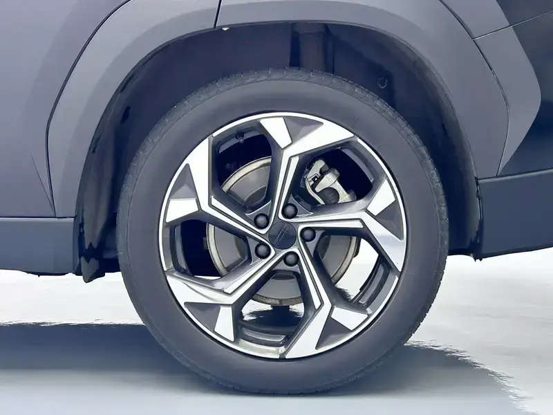 2023 Geely Boyue L с пробегом 73 600 км