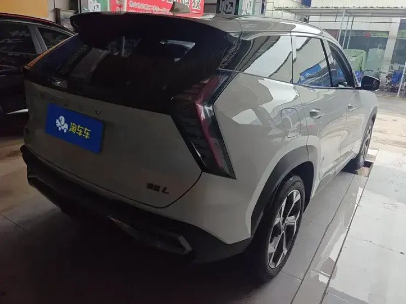 2024 Geely Boyue L с пробегом 14 000 км