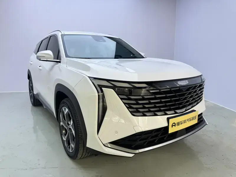 2024 Geely Boyue L с пробегом 25 500 км