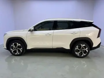 2024 Geely Boyue L с пробегом 25 500 км