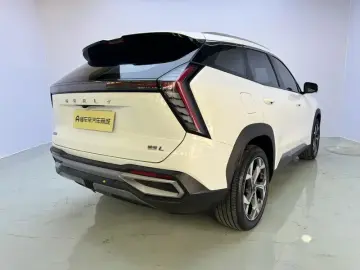 2024 Geely Boyue L с пробегом 25 500 км