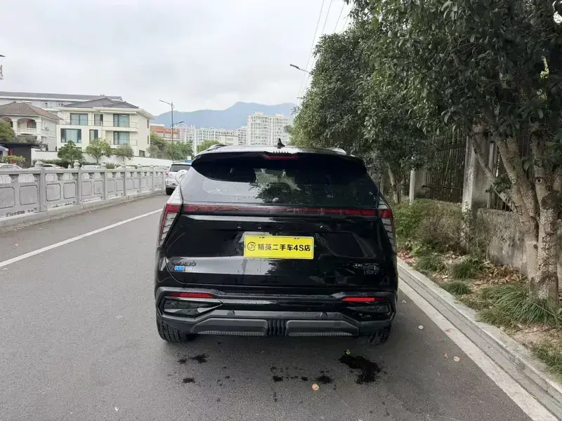 2023 Geely Boyue L с пробегом 48 000 км