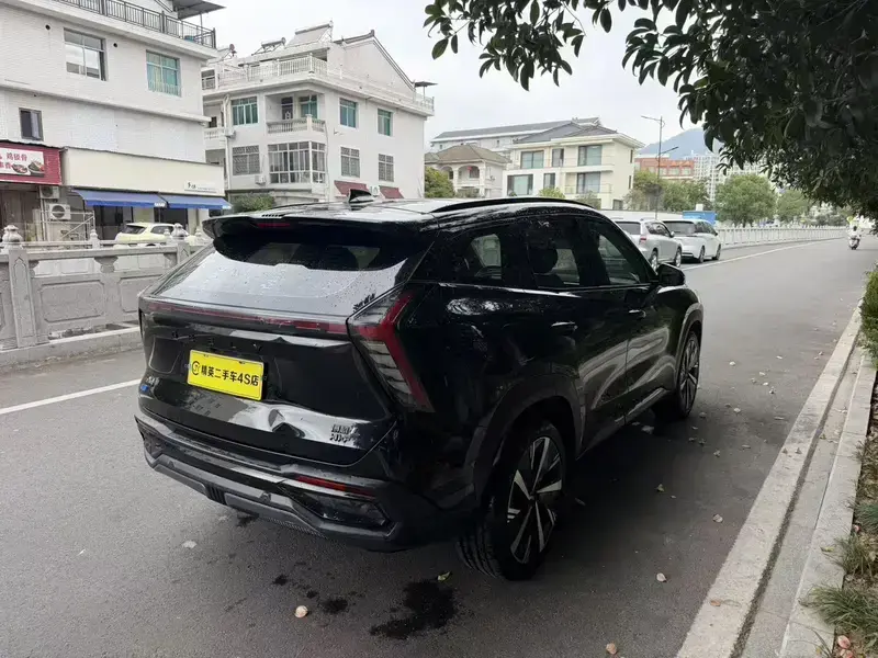 2023 Geely Boyue L с пробегом 48 000 км