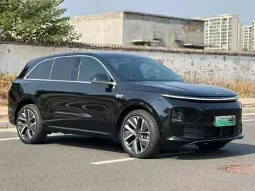 2024 Li Auto (Lixiang) L6 с пробегом 34 000 км