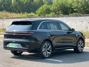 2024 Li Auto (Lixiang) L6 с пробегом 34 000 км