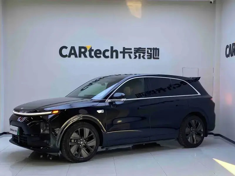 2024 Li Auto (Lixiang) L6 с пробегом 30 000 км