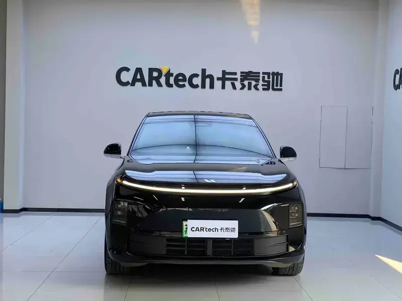 2024 Li Auto (Lixiang) L6 с пробегом 30 000 км