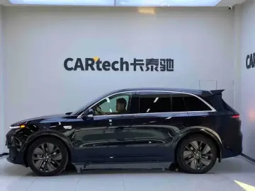 2024 Li Auto (Lixiang) L6 с пробегом 30 000 км