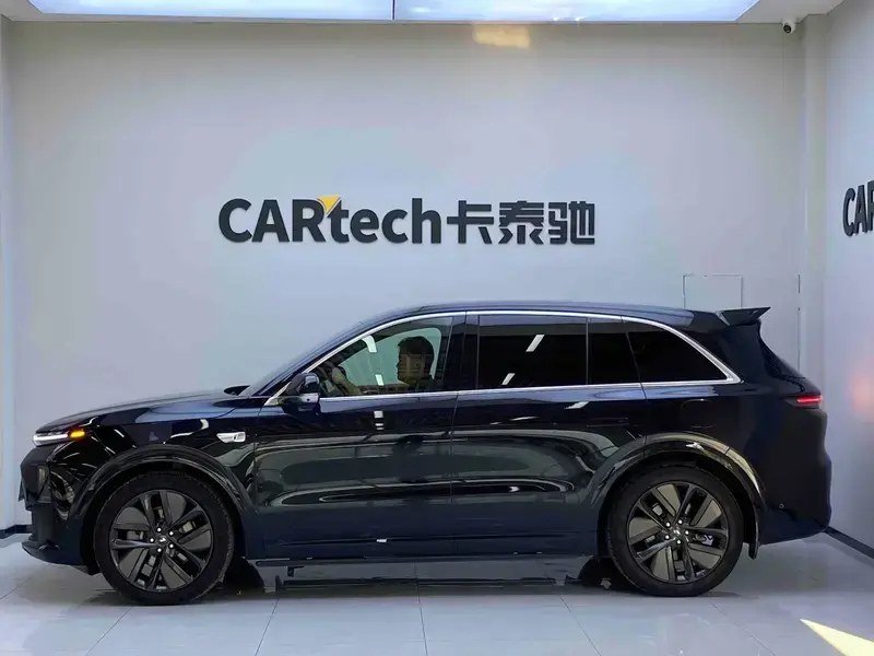 2024 Li Auto (Lixiang) L6 с пробегом 30 000 км