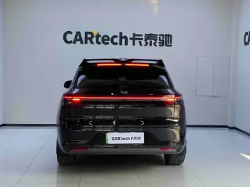 2024 Li Auto (Lixiang) L6 с пробегом 30 000 км