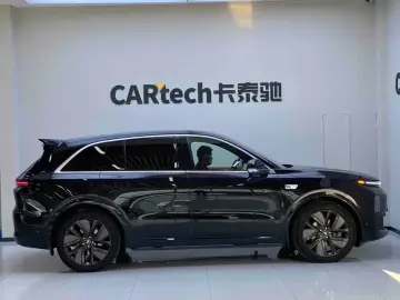 2024 Li Auto (Lixiang) L6 с пробегом 30 000 км