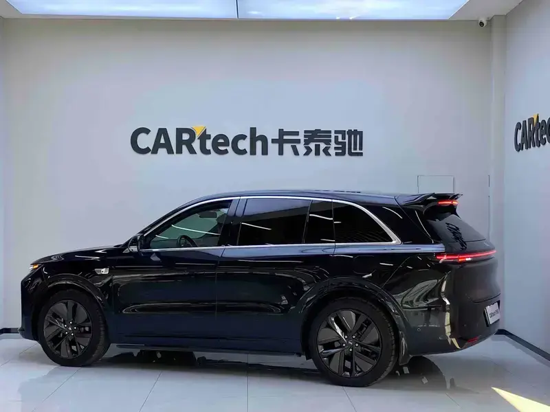 2024 Li Auto (Lixiang) L6 с пробегом 30 000 км
