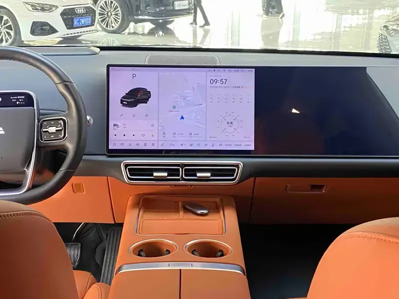 2024 Li Auto (Lixiang) L6 с пробегом 30 000 км