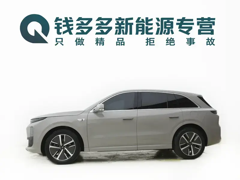 2024 Li Auto (Lixiang) L6 с пробегом 75 000 км