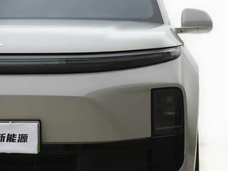2024 Li Auto (Lixiang) L6 с пробегом 75 000 км