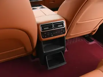 2024 Li Auto (Lixiang) L6 с пробегом 75 000 км
