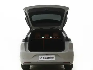 2024 Li Auto (Lixiang) L6 с пробегом 75 000 км