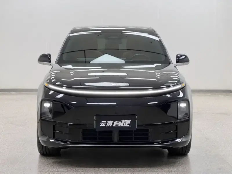 2024 Li Auto (Lixiang) L6 с пробегом 55 000 км