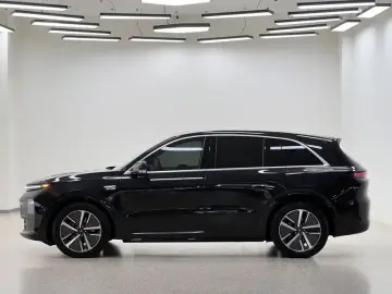 2024 Li Auto (Lixiang) L6 с пробегом 55 000 км