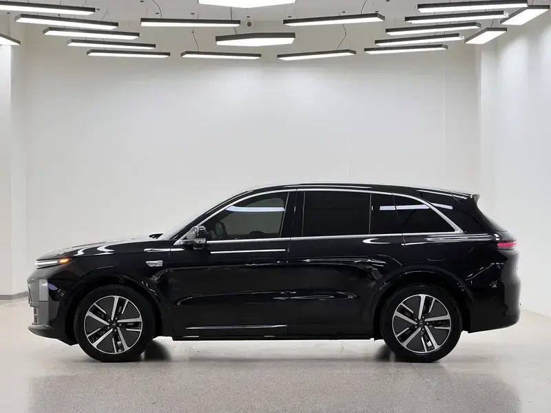 2024 Li Auto (Lixiang) L6 с пробегом 55 000 км