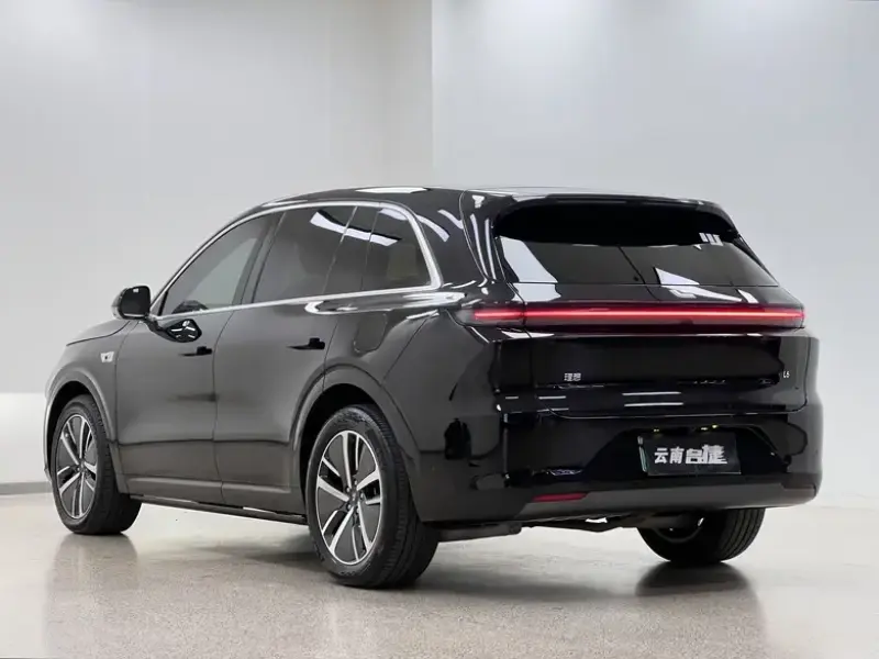 2024 Li Auto (Lixiang) L6 с пробегом 55 000 км