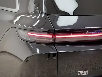 2024 Li Auto (Lixiang) L6 с пробегом 55 000 км