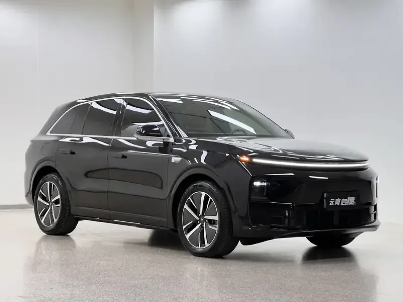 2024 Li Auto (Lixiang) L6 с пробегом 55 000 км