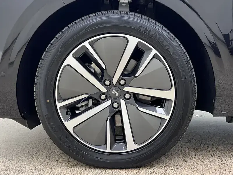 2024 Li Auto (Lixiang) L6 с пробегом 55 000 км