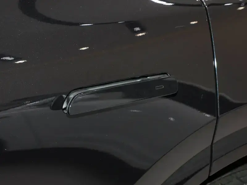 2024 Li Auto (Lixiang) L6 с пробегом 35 000 км