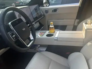 2024 Li Auto (Lixiang) L6 с пробегом 35 000 км