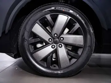 2026 Li Auto (Lixiang) L6 с пробегом 100 км