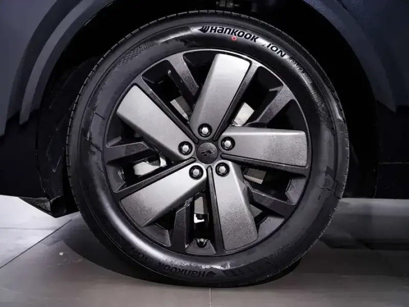 2026 Li Auto (Lixiang) L6 с пробегом 100 км