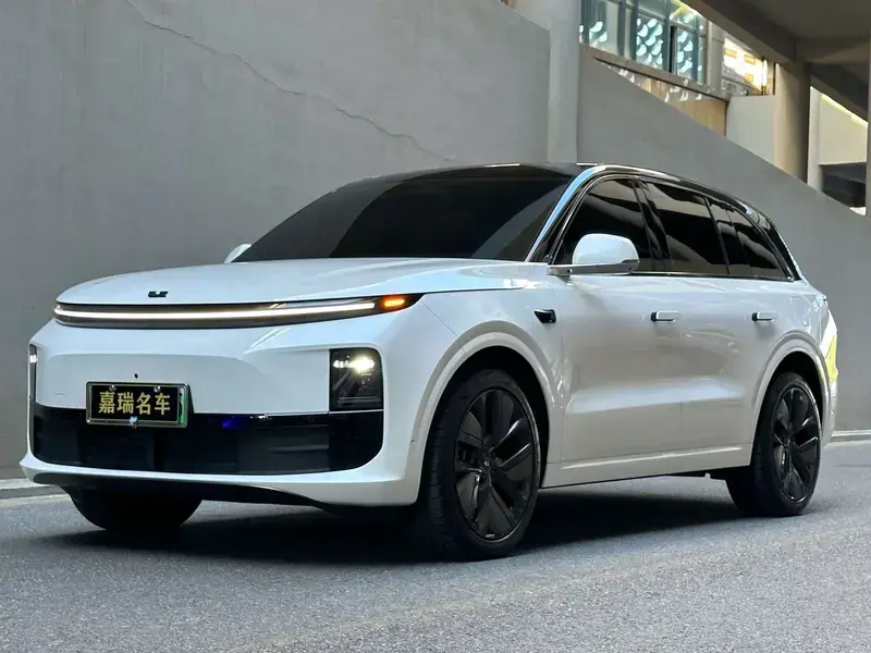 2024 Li Auto (Lixiang) L6 с пробегом 41 000 км